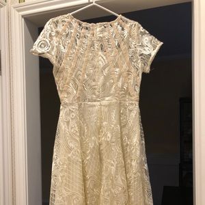 Metisu Lace Apricot Midi Dress